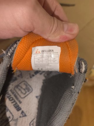 ZAPATO DE SEGURIDAD S1P SRC SERRAJE CORE BELLOTA