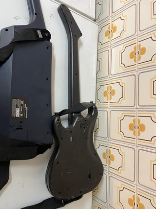 Teclado Rock Band 3 + Guitarra Kramer Guitar Hero
