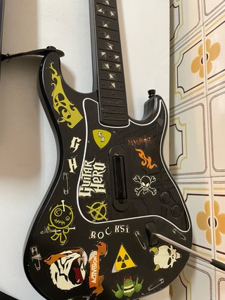 Teclado Rock Band 3 + Guitarra Kramer Guitar Hero