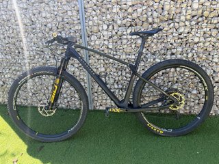 Bicicleta Montaña Carbono 29
