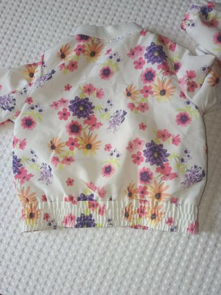 Chaqueta floral H&M bebé 18-24 meses