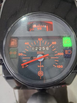 Vespa Negra