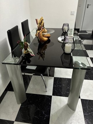 Conjunto Mesa Comedor y 4 Sillas