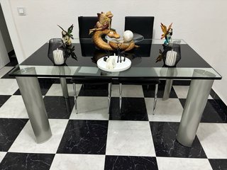 Conjunto Mesa Comedor y 4 Sillas