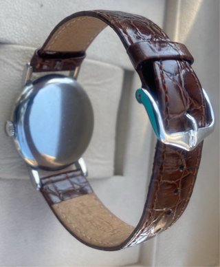 Reloj elegante