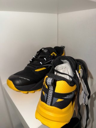 Zapatillas Joma Trail Montaña Negro/Amarillo