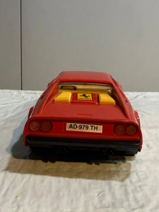 Ferrari 308 GTB Bburago 1:24