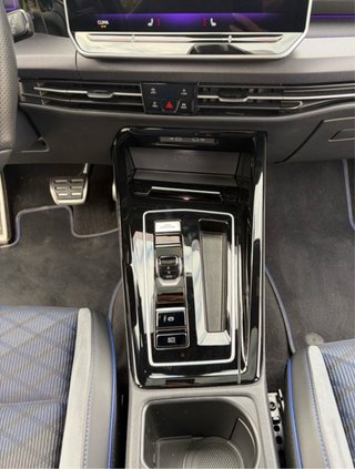 Volkswagen Golf 2025