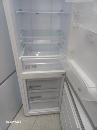 Nevera combi nofrost bajo consumo + garantia