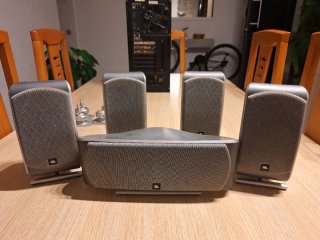 JBL ALTAVOCES satélite(5unidades)gran calidad