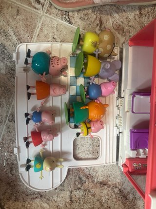 Caravana Peppa Pig con figuras