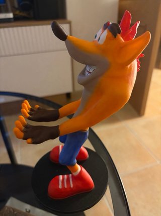 Soporte mando Crash Bandicoot 3D pintado a mano
