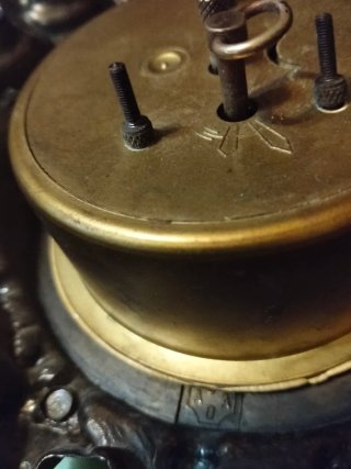 Reloj de sobremesa bronce No funciona