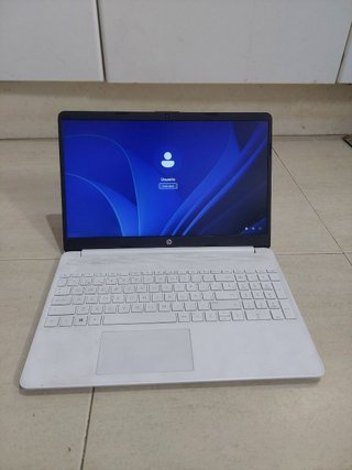 Ordenador portátil HP Ryzen 5 Blanco