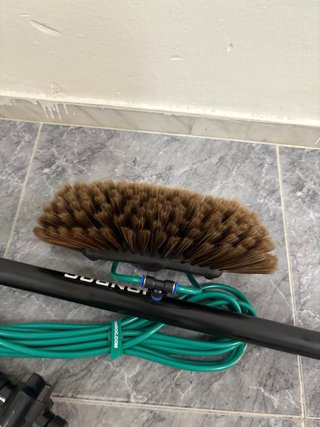 Kit de limpieza exterior con cepillo y  mangera