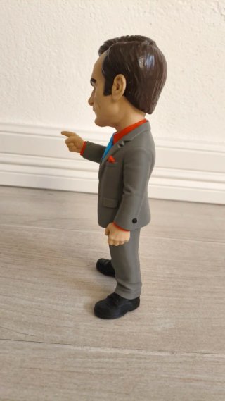 Statuina Saul Goodman