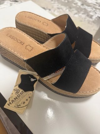 Sandalias nuevas