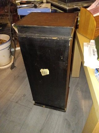 Mueble para CDs estilo librería