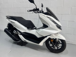 Honda PCX 125 "2024"