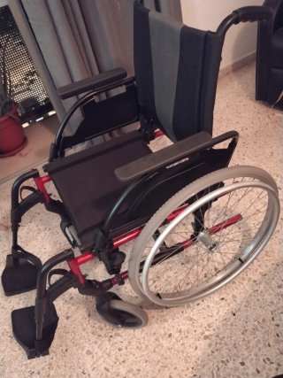 Silla de ruedas seminueva