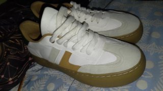 Zapatillas Deportivas Blancas y Marrones