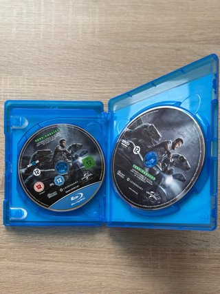 Jurassic World Blu-ray 3D + Blu-ray + DVD