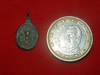 Medalla religiosa Siglo XVII Angeles rezando 0,8