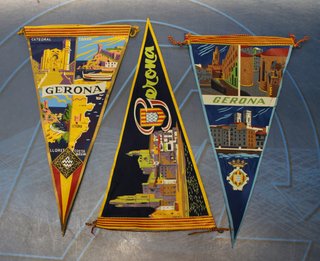 11 banderines recuerdo de ciudades de España, años 60.