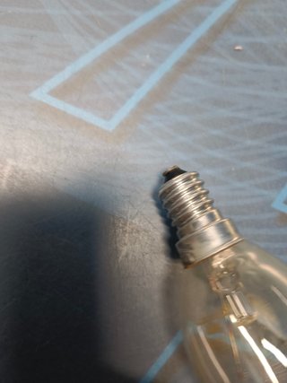 ANTIGUO APLIQUE DE LATON CON TULIPA DE CRISTAL ESMERILADO Y TALLADO