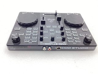mesa mezclas behringer cmd studio 2a