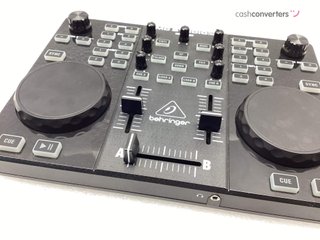 mesa mezclas behringer cmd studio 2a