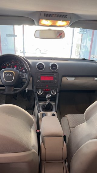 Audi A3 2.0 TDI 140 CV · 5 Puertas · Climatizador