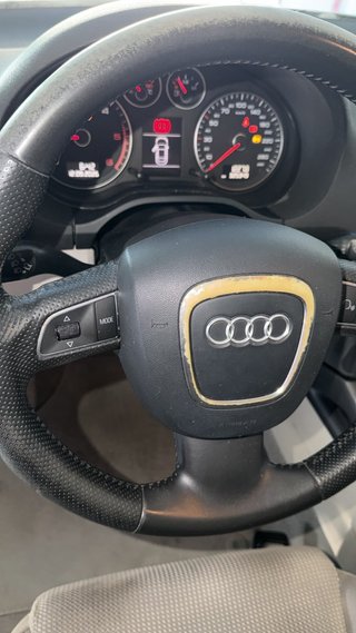 Audi A3 2.0 TDI 140 CV · 5 Puertas · Climatizador