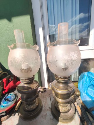 Pareja de lámparas de mesa antiguas