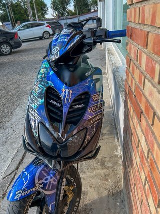 Yamaha Aerox 49cc Scooter