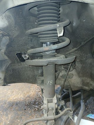 AMORTIGUADOR DELANTERO IZQUIERDO Hyundai i40 cw (VF)(2011->)