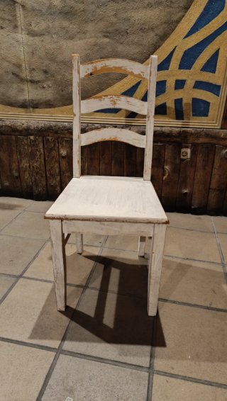 Silla de madera blanca rústica/vintage