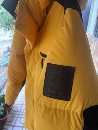 Abrigo Plumas Timberland Amarillo y Negro