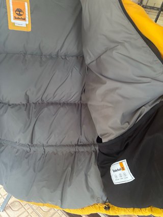 Abrigo Plumas Timberland Amarillo y Negro