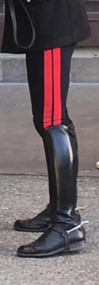 2 paia pantaloni neri banda rossa da cavaliere