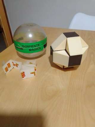 Serpiente Mágica Puzzle Antiguo