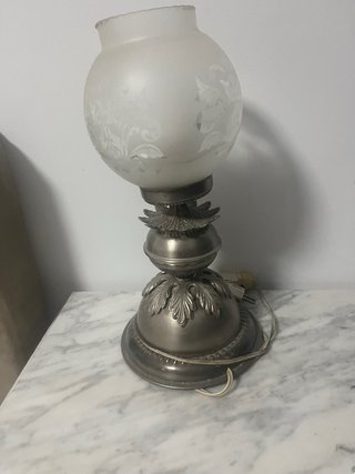 Lámpara antigua de sobremesa