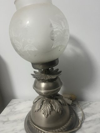 Lámpara antigua de sobremesa