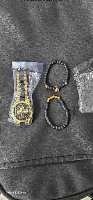 Set Reloj y 2 Pulseras