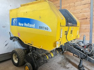 Empacadora New Holland BR740