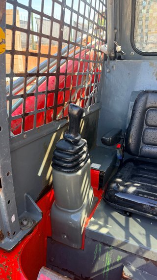 Minicargadora Neuson 701SP