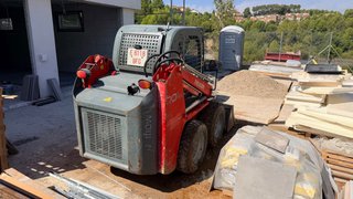 Minicargadora Neuson 701SP