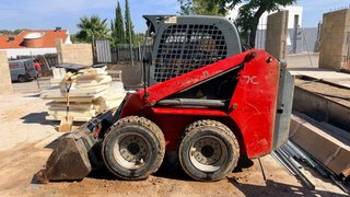 Minicargadora Neuson 701SP