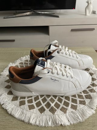 Zapatillas Pepe Jeans blancas y marrones