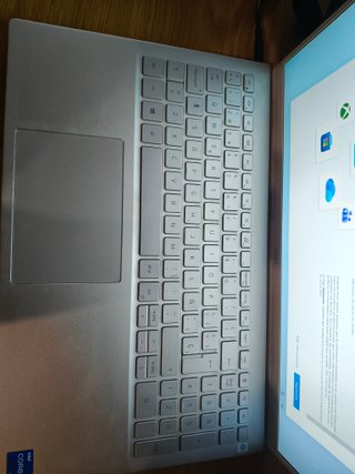 Portátil Dell Inspiron 15.6 FHD